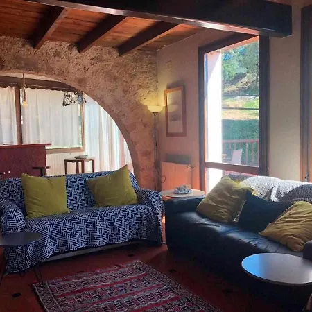 Masia Jou * Sant Jaume de Llierca